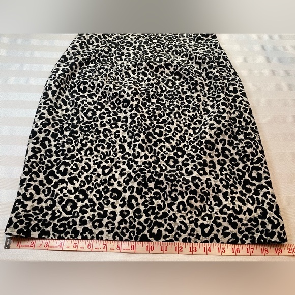 Maggy London 100% Silk Black & White Sz 10 Leopard Print Sheath Sleeveless Dress - Picture 7 of 15